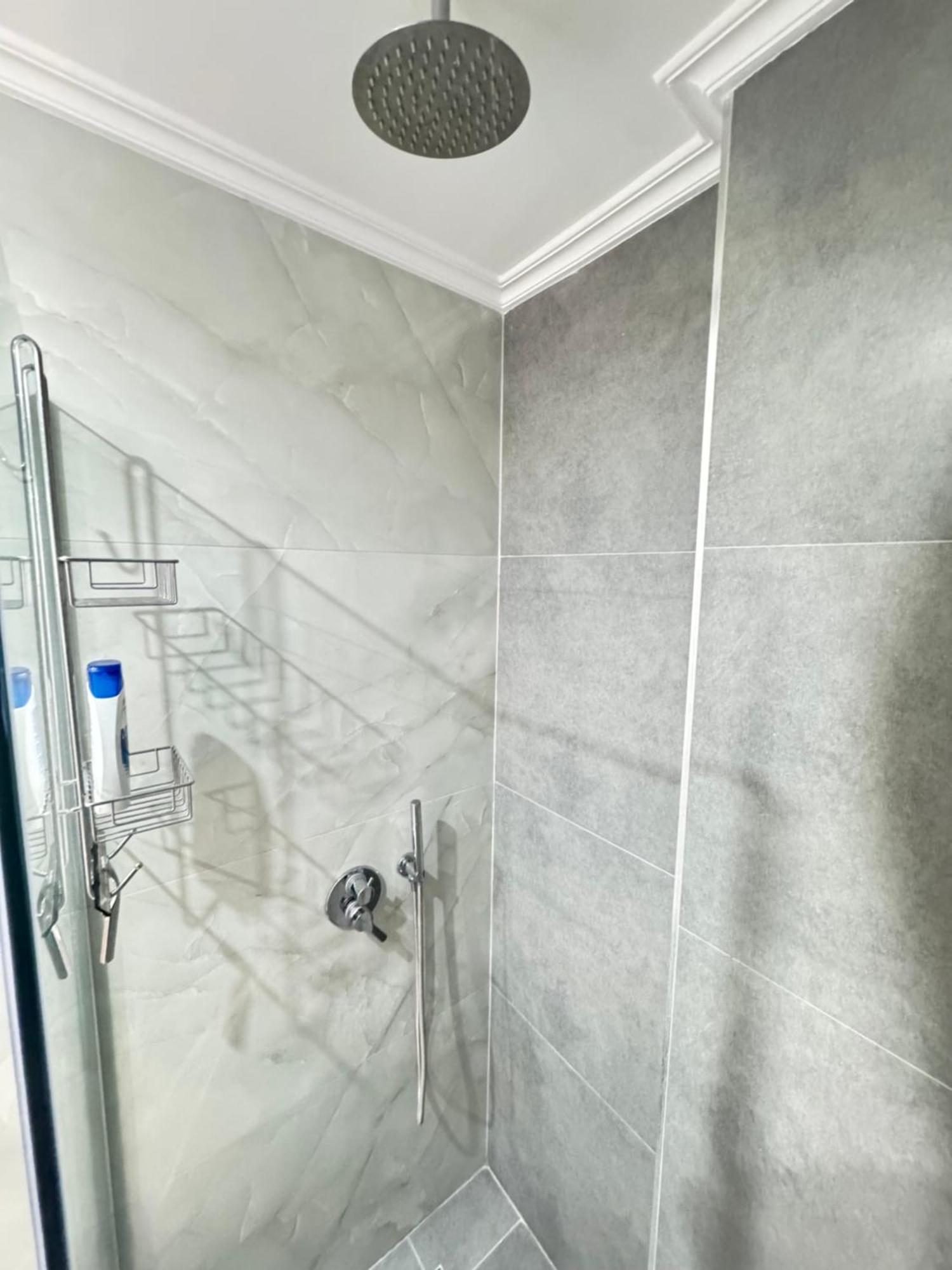 Sun & Sea Apartment Saranda ภายนอก รูปภาพ