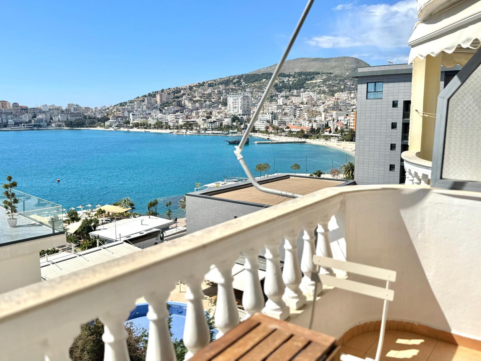Sun & Sea Apartment Saranda ภายนอก รูปภาพ