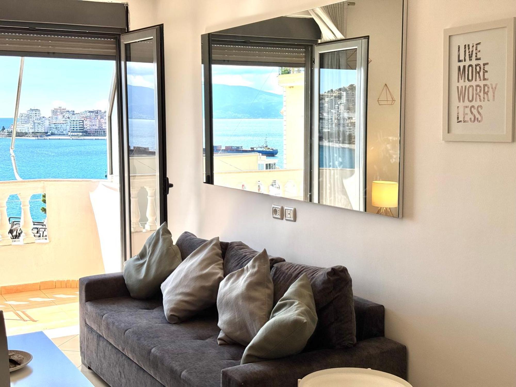 Sun & Sea Apartment Saranda ภายนอก รูปภาพ